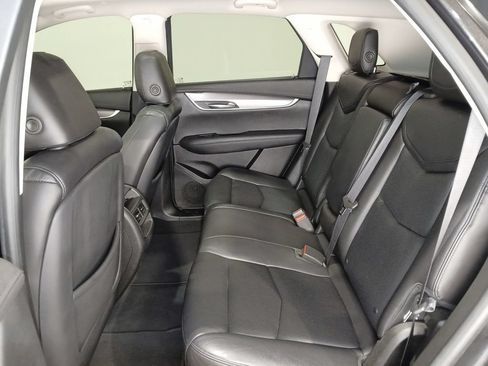 Used 2017 Cadillac XT5 Luxury FWD image 12