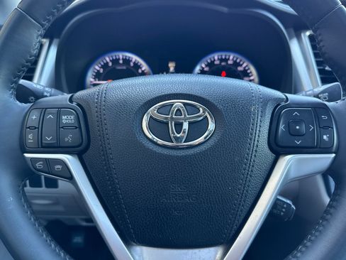 Used 2016 Toyota Highlander XLE FWD image 37