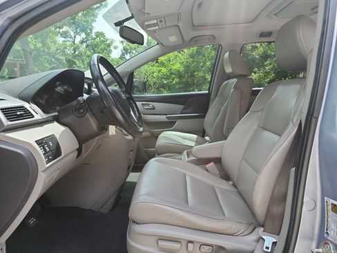 Used 2013 Honda Odyssey Touring image 16