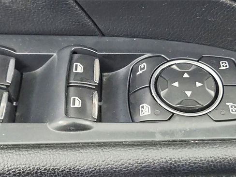 Used 2016 Ford Explorer Limited AWD/4WD image 18