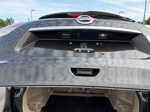 Used 2014 Nissan Rogue SL w/ SL Premium Package AWD/4WD image 9