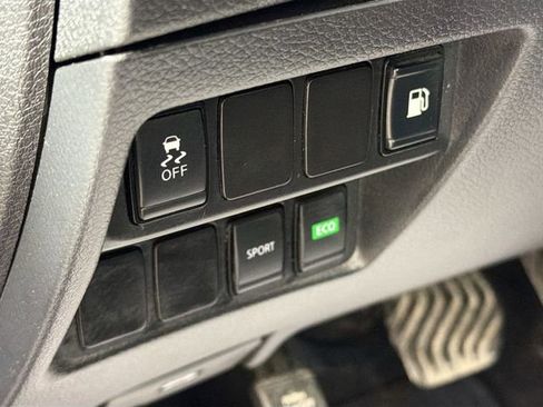 Used 2019 Nissan Rogue S FWD image 10