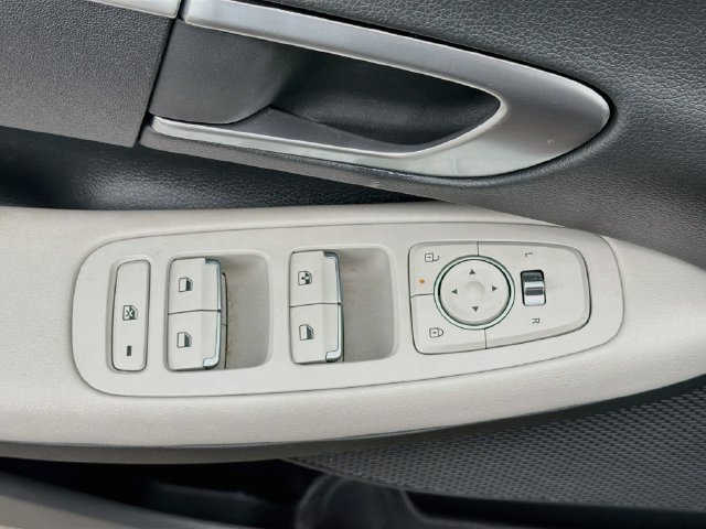 Certified 2025 Hyundai Sonata SE FWD image 17