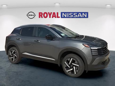 New 2026 Nissan Kicks SV w/ Cold Weather Package FWD image 1