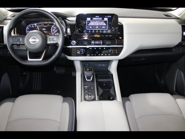 Used 2022 Nissan Pathfinder Platinum AWD/4WD image 15