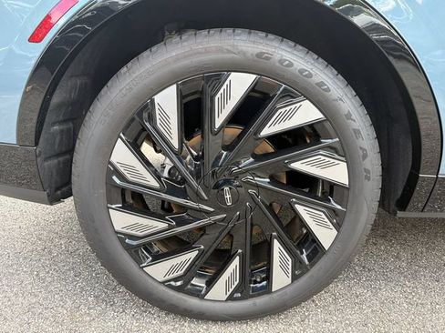 New 2026 Lincoln Nautilus Reserve w/ Jet Appearance Package AWD/4WD image 18