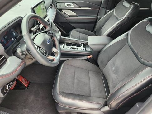 Certified 2025 Ford Explorer ST AWD/4WD image 13
