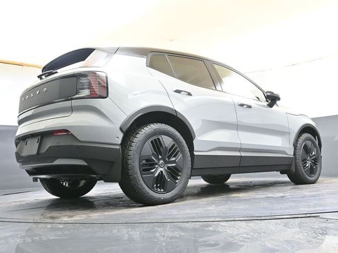 New 2026 Volvo EX30 Cross Country Ultra image 34