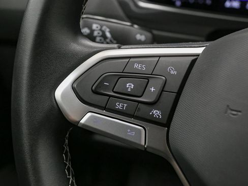 Certified 2023 Volkswagen Tiguan SE image 36