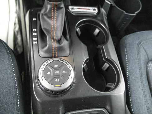 Used 2025 Ford Bronco Heritage Edition image 29