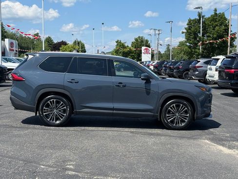 Certified 2024 Toyota Grand Highlander AWD Hybrid image 6