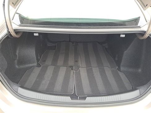 Used 2025 Chevrolet Malibu LS image 25