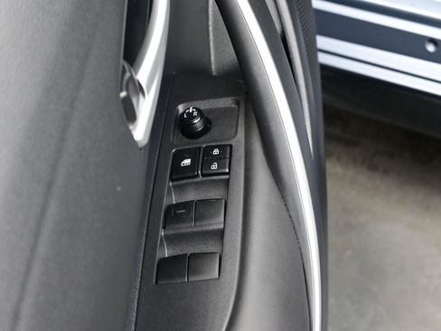 Used 2020 Toyota Corolla SE w/ Phone Cable & Charge Package image 10