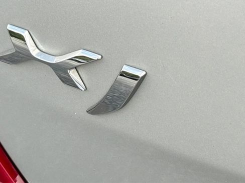 Used 2016 Jaguar XJ R-Sport RWD image 47