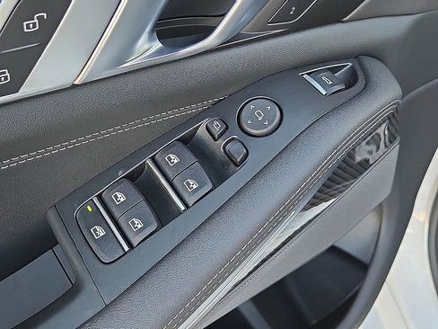 Used 2026 BMW X5 M60i image 22