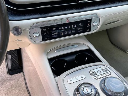 Used 2023 Genesis G90 3.5T AWD/4WD image 32
