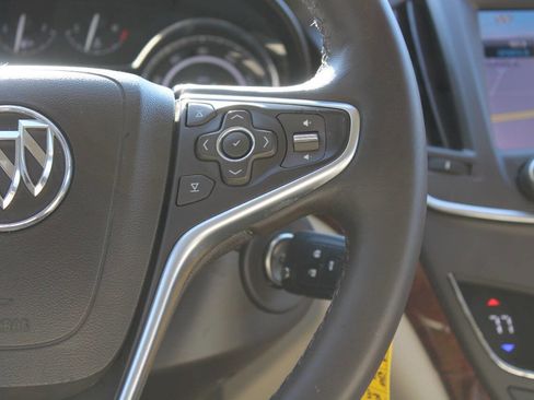Used 2014 Buick Regal image 38