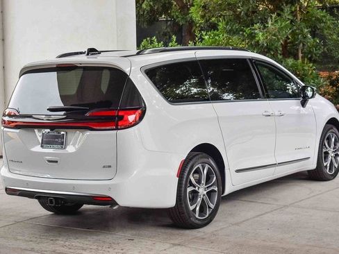 New 2026 Chrysler Pacifica Pinnacle w/ Trailer Tow Group image 6