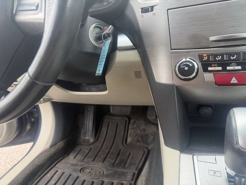 Used 2013 Subaru Outback 2.5i Premium w/ Popular Pkg 1B AWD/4WD image 21