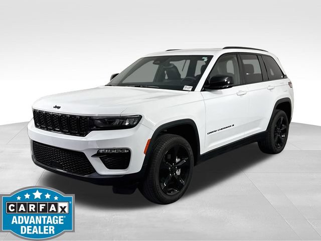 Used 2024 Jeep Grand Cherokee Limited w/ Black Appearance Package AWD/4WD image 3