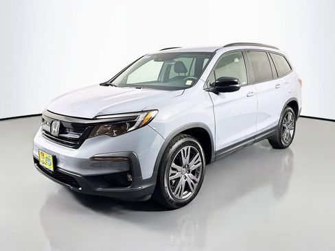 Certified 2022 Honda Pilot Sport image 3