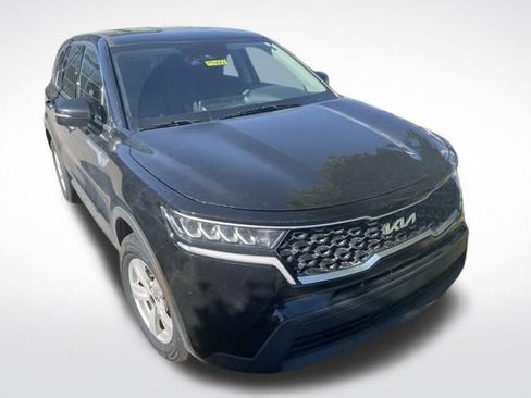 Used 2022 Kia Sorento LX FWD image 1
