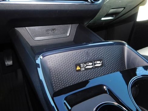 New 2026 Chevrolet Equinox RS w/ LPO, Floor Liner Package AWD/4WD image 38