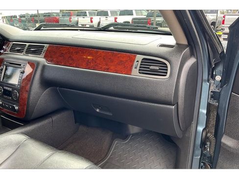 Used 2010 Chevrolet Silverado 2500 LTZ image 17
