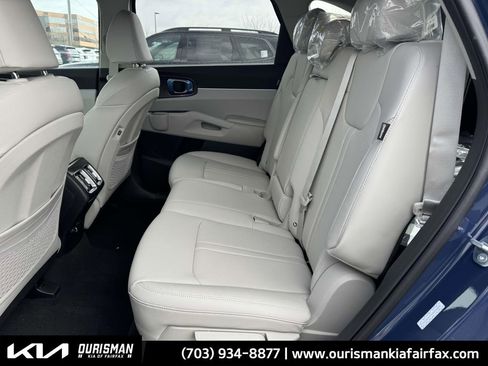 New 2025 Kia Sorento S image 26