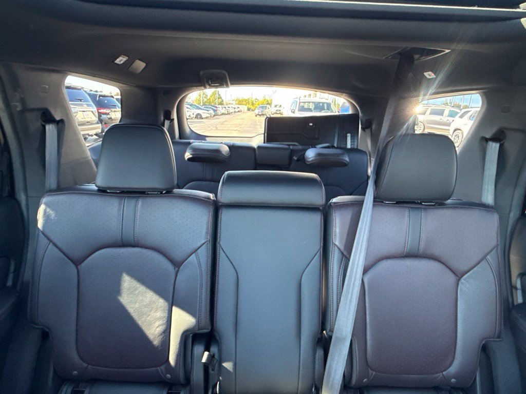 Certified 2025 Honda Pilot Black Edition image 21