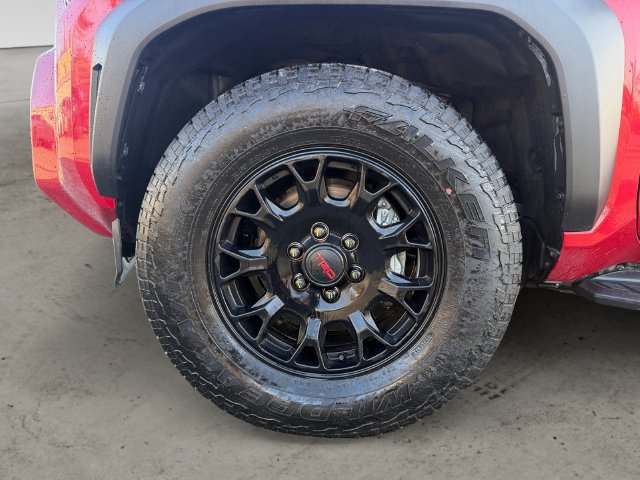 Used 2025 Toyota 4Runner TRD Off-Road AWD/4WD image 9