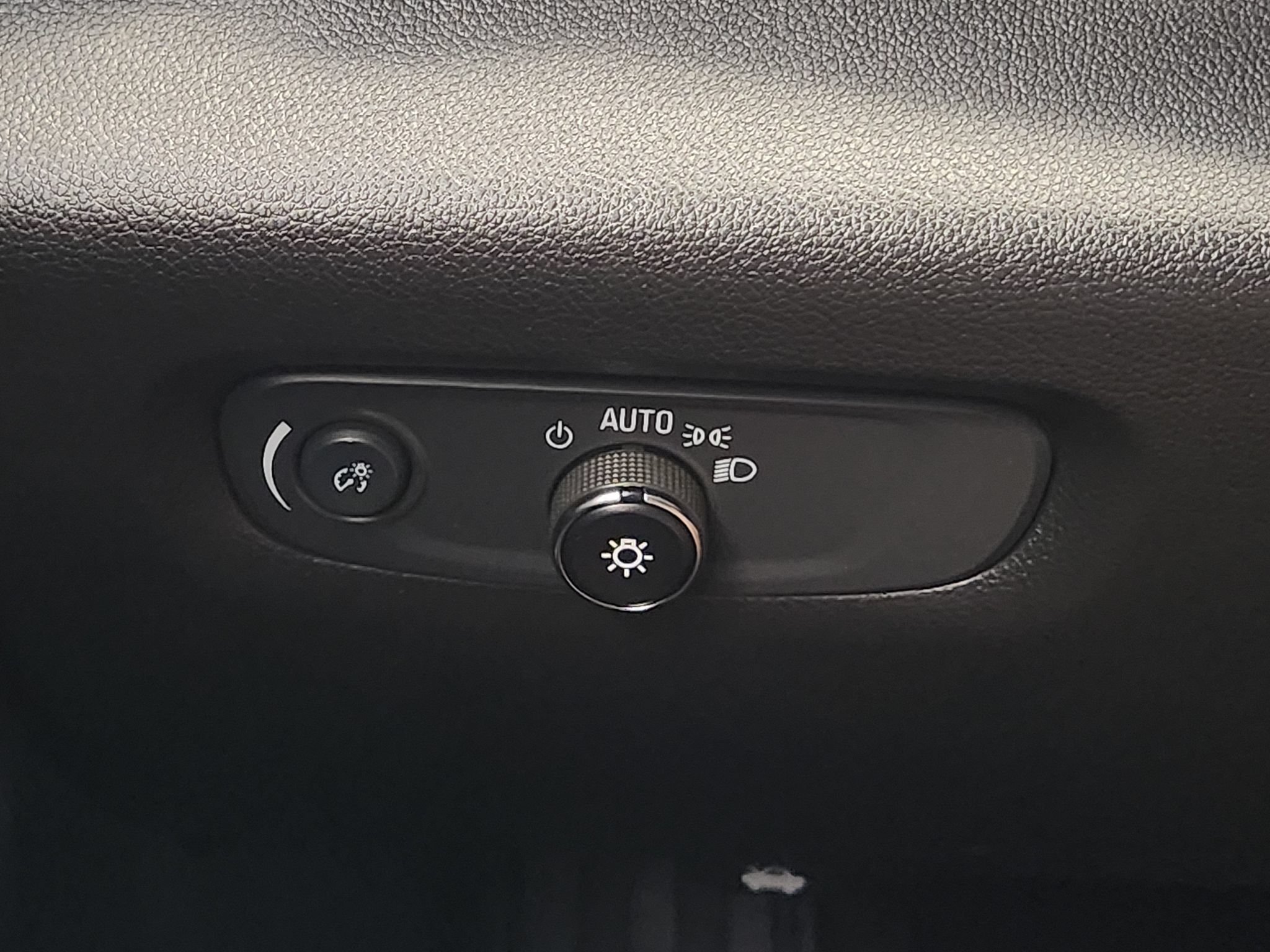 Used 2024 Chevrolet Traverse RS FWD image 20