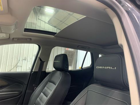 Used 2022 GMC Terrain Denali image 20