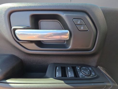 Used 2020 Chevrolet Silverado 2500 Custom w/ Custom Value Package AWD/4WD image 21