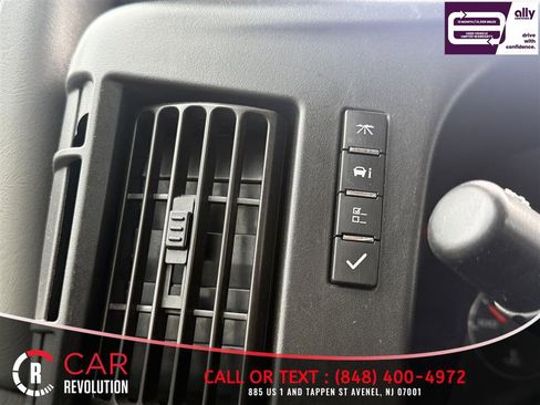 Used 2019 Chevrolet Express 3500 LS image 17