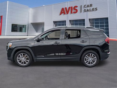 Used 2024 GMC Terrain SLT image 10
