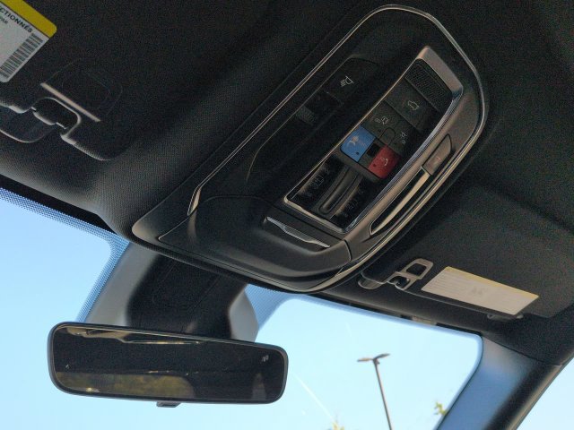New 2027 Jeep Grand Cherokee Altitude RWD image 20