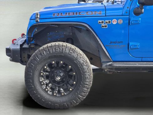 Used 2016 Jeep Wrangler Unlimited Rubicon AWD/4WD image 9