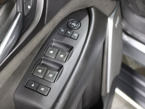 Used 2019 Cadillac Escalade ESV Platinum AWD/4WD image 7