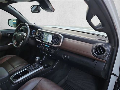 Used 2021 Toyota Tacoma Limited AWD/4WD image 23