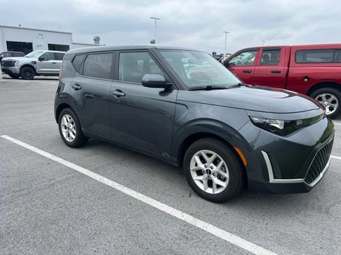 Used 2023 Kia Soul S FWD image 7