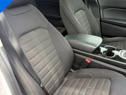 Used 2016 Ford Edge SEL w/ Canadian Touring Package AWD/4WD image 32