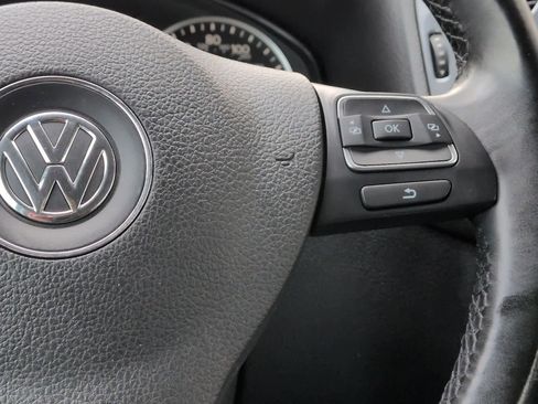 Used 2018 Volkswagen Tiguan Limited image 25