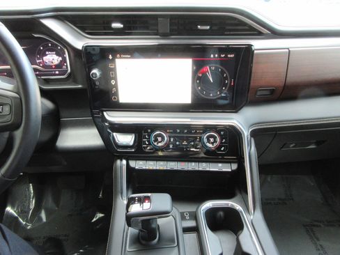 Used 2024 GMC Sierra 1500 Denali Ultimate AWD/4WD image 42
