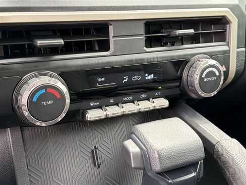 Used 2024 Toyota Tacoma SR image 17