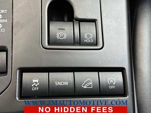 Used 2021 Toyota Highlander XLE image 36