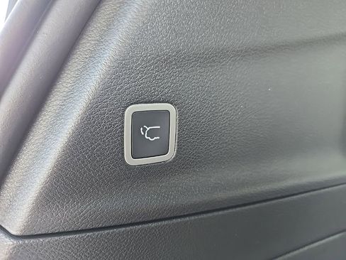 New 2026 Chrysler Pacifica Limited w/ S Appearance Package image 74