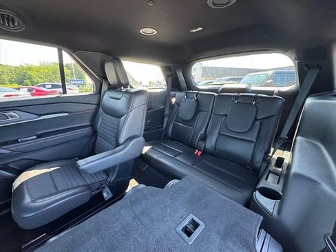 Used 2025 Ford Explorer ST-Line AWD/4WD image 14