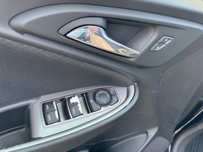 Used 2023 Chevrolet Malibu LS w/ LPO, Floor Liner Package FWD image 15
