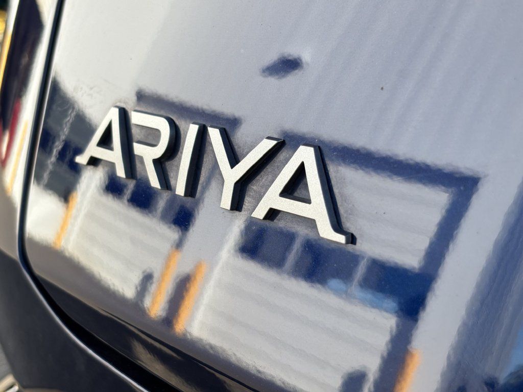 Used 2024 Nissan Ariya AWD image 12